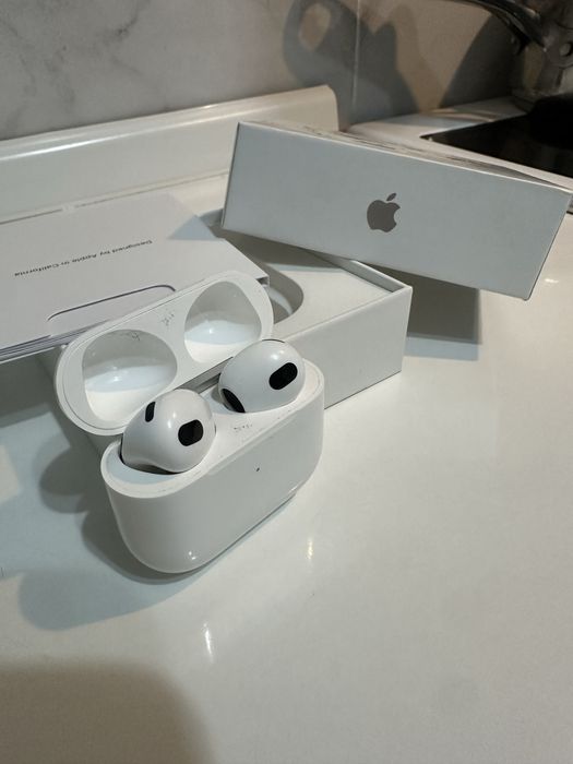 Apple Airpods 3. Оригинал ! Lightning Charging Case