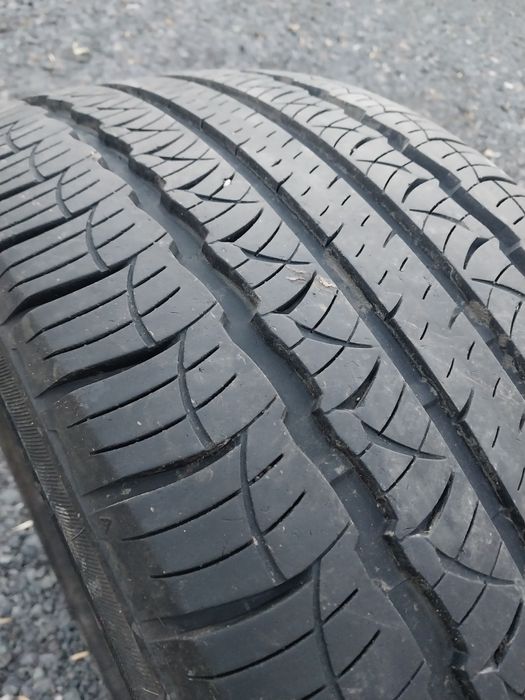 Шина для машин 285/50/20