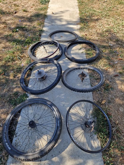 Vand roti si cauciucuri de bicicleta