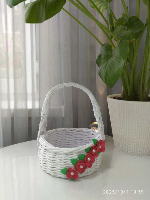 Конфетница плетёная