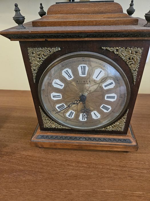 Часовници - един немски, два руски