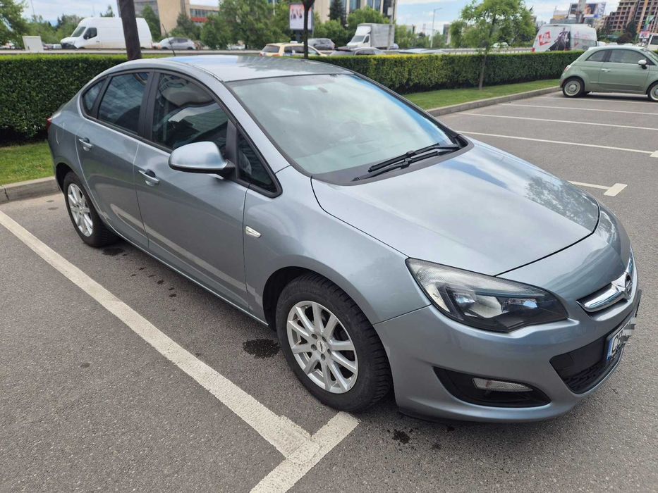 Astra J 1.6 ГАЗ нова от България