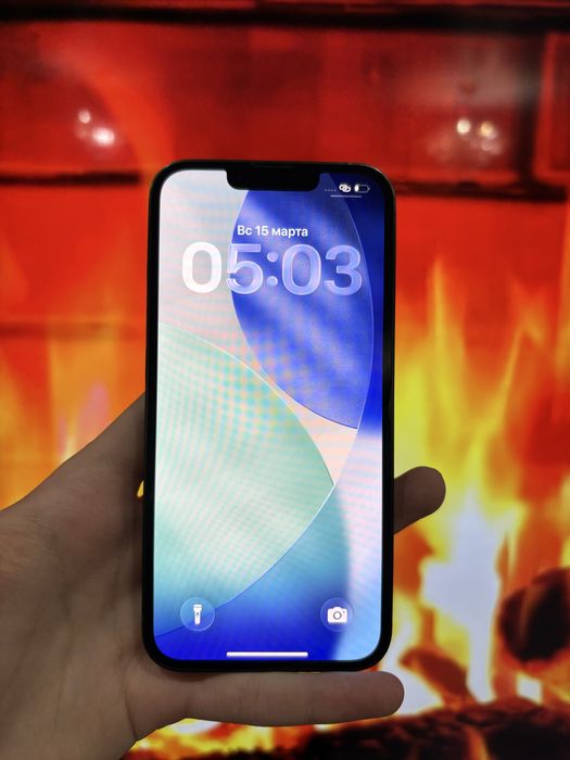 Продам  айфон 13