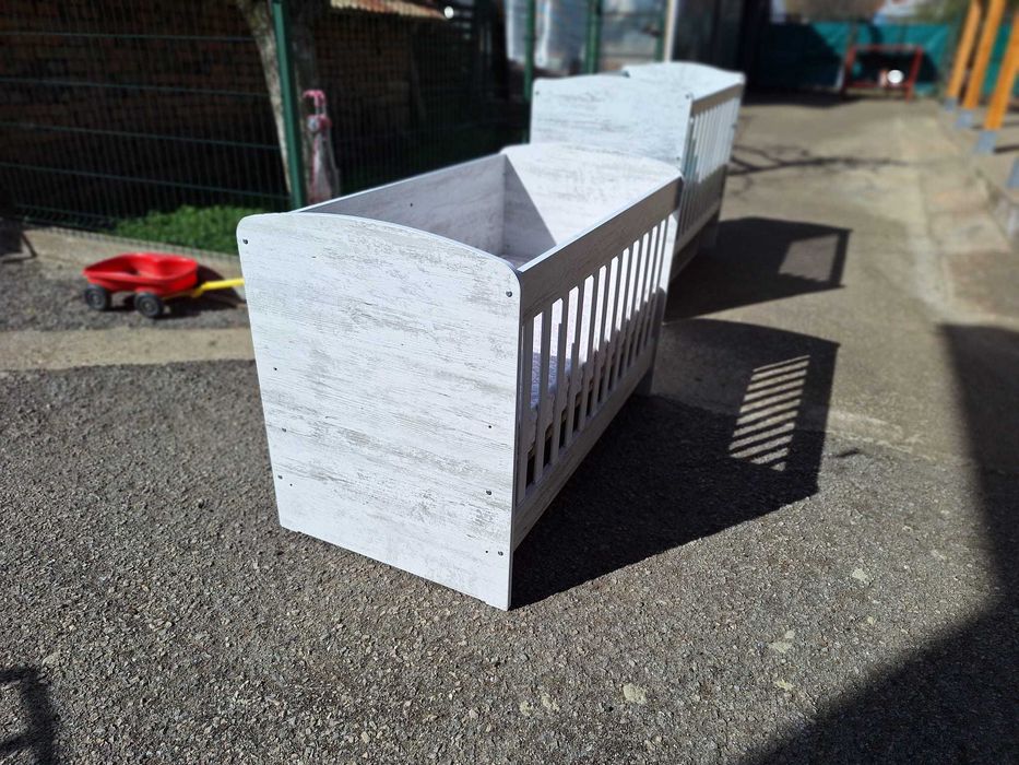 Детски кошетки с люлеещ механизъм и обикновен