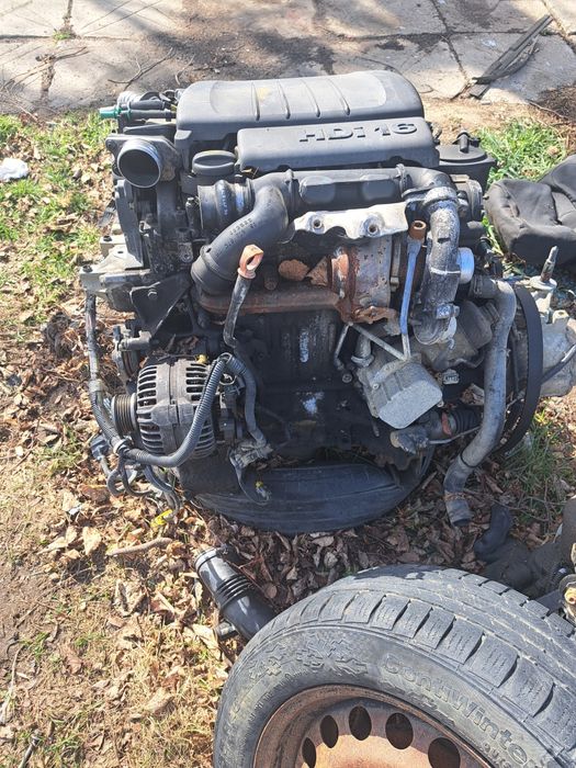 Motor complet funcțional