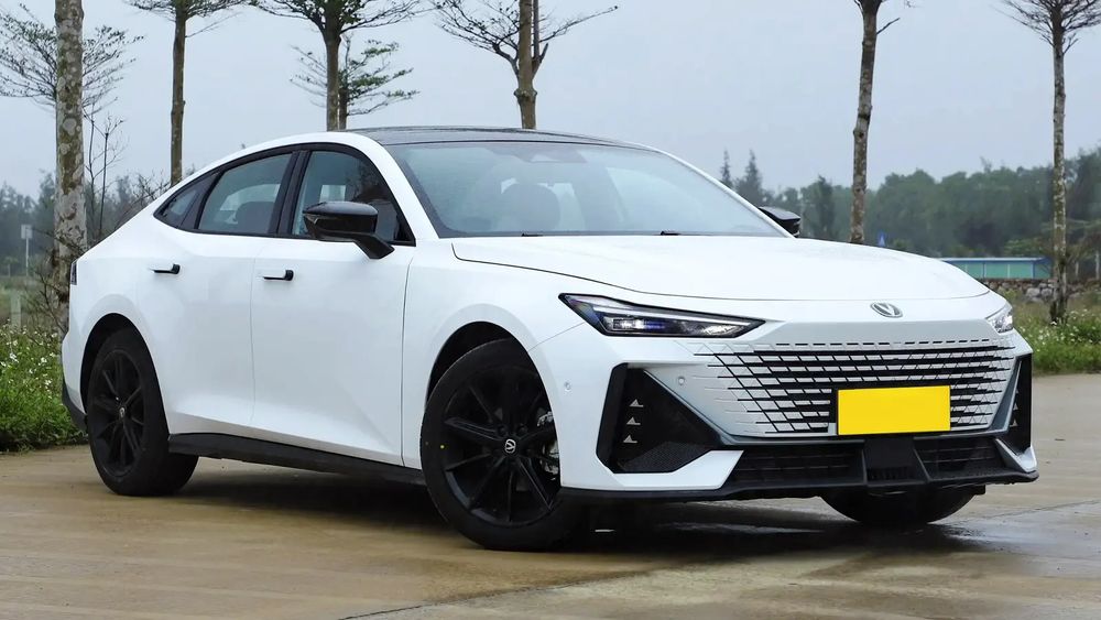 Авторазбор Запчасти Changan uni v капот крыло бампер фара багаж дверь