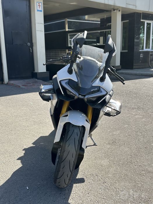 Продам свой новый CFMoto 750SR-S