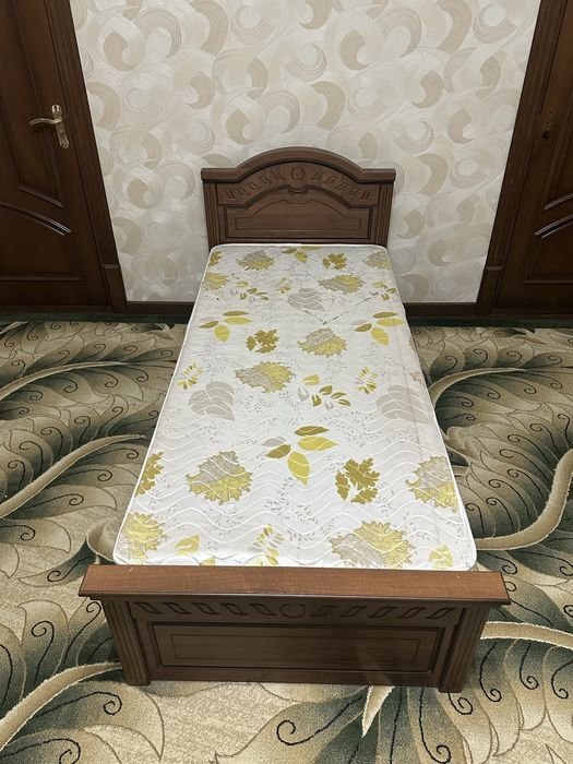 Кровать с ортопедический матрасом 5 штук