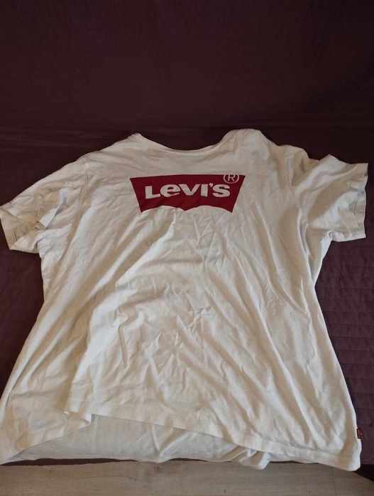 tricou alb Levi's clasic folosit
