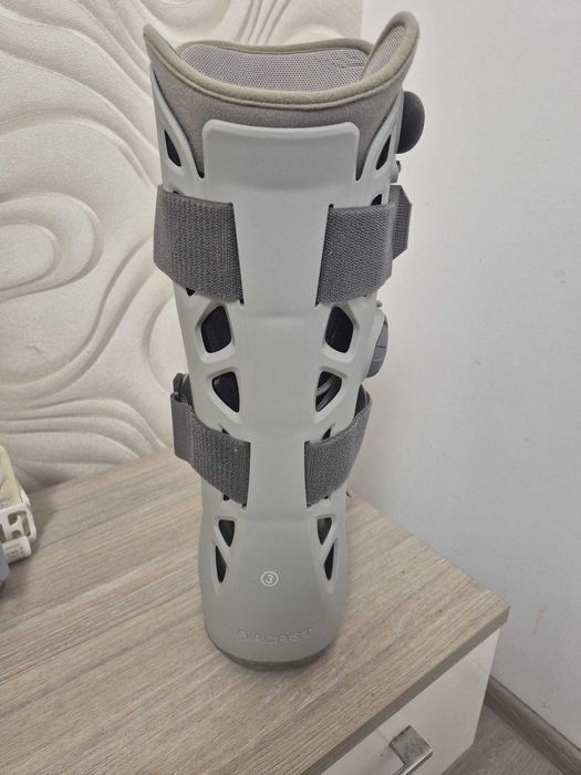 Cizma de imobilizare Aircast Elite marime xl