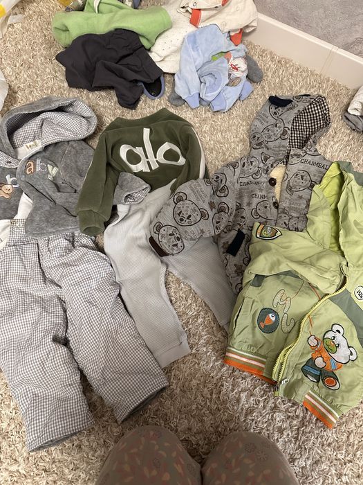 Отдам даром вещи на мальчика