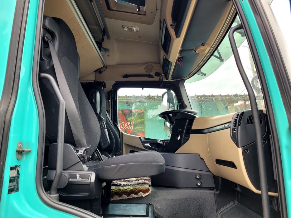 Vand camion inmatriculat in romania