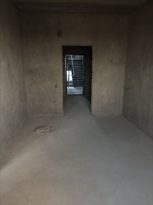 1 хонали уй сотилади