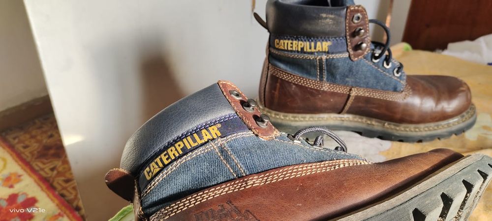Продам ботинки CATERPILLAR