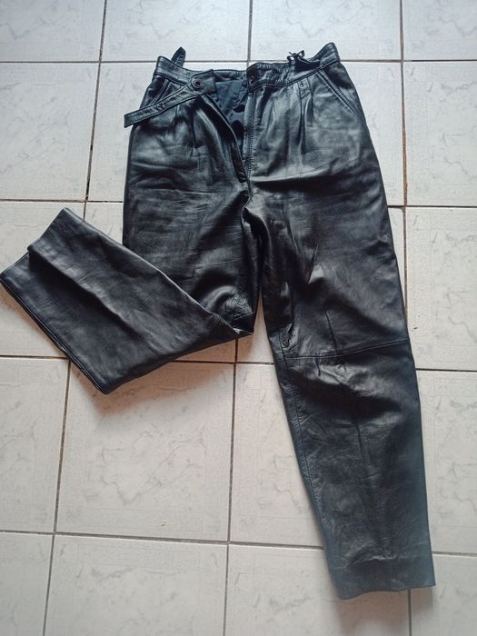 Pantaloni din piele naturală Nr 42