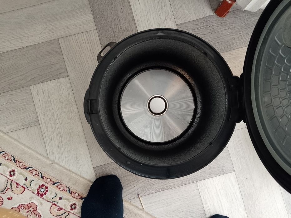 Продам мультиварку хороший состояние