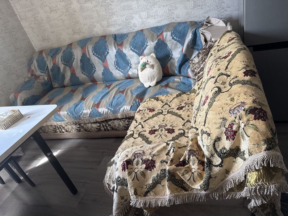 Диван почти новый