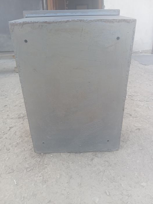 Сейф б/у в идеальном состоянии