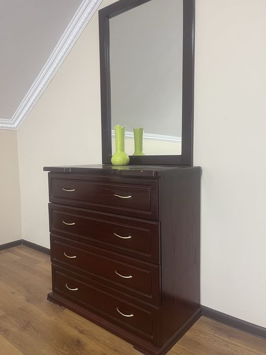 Продам спальный гарнитур