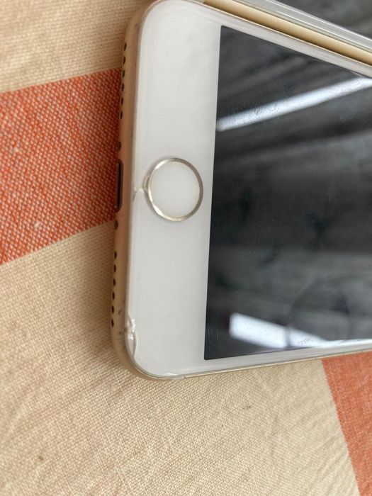 Iphone 7 gold.Baterie 84% 77% impecabil