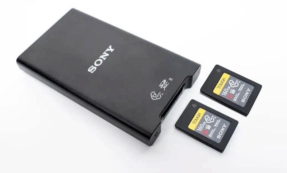 Kit Sony FX6 Full-Frame Cinema Camera ILME-FX6 (Body)