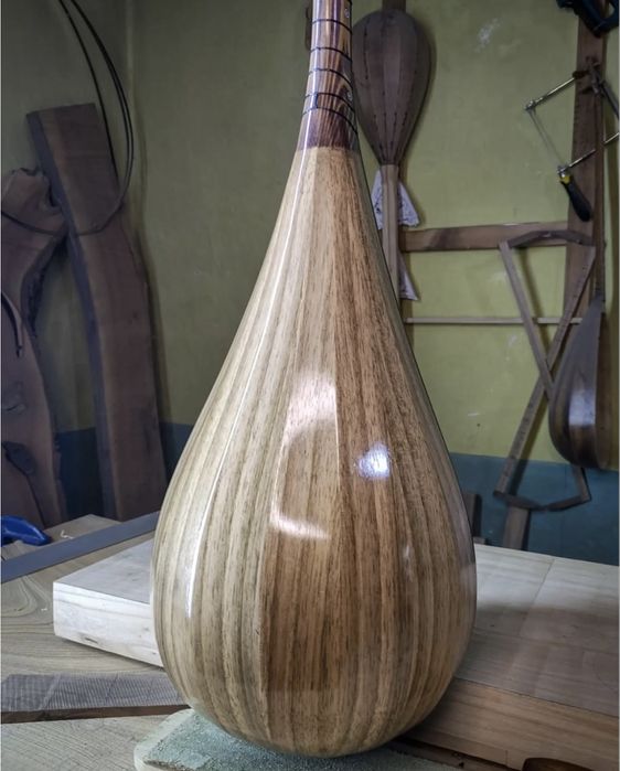 Домбыра сатылады