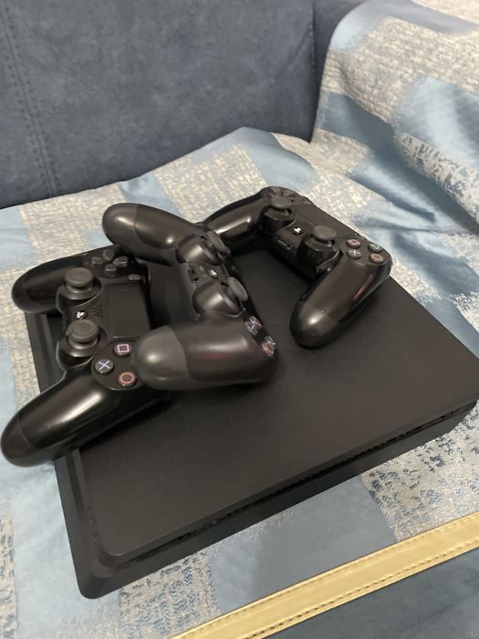 Пс4 с 3 джостиками