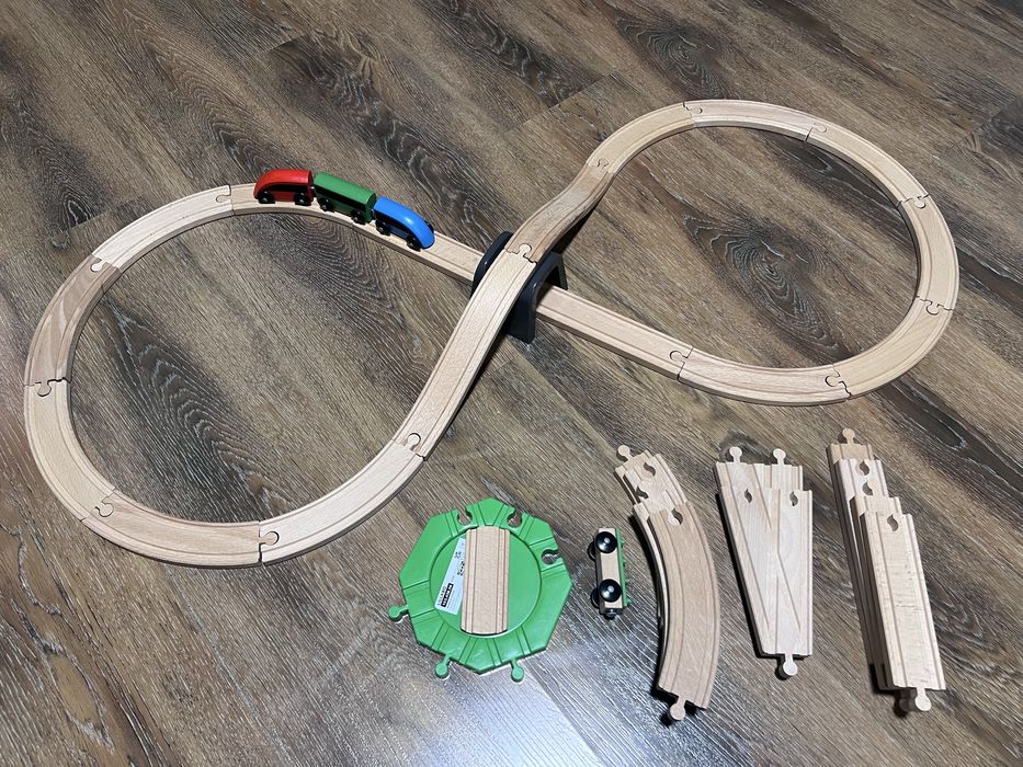 Играчки Икеа дървено влакче, обръщач, допълнителни релси 10 бр.