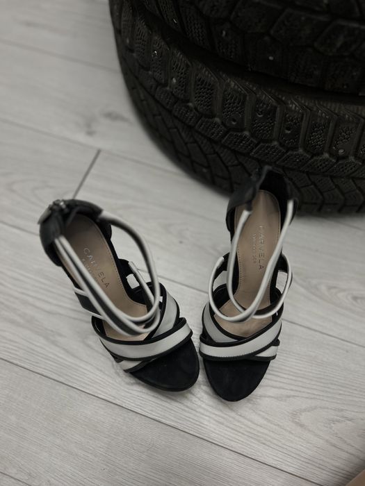 Босоножки Carvela