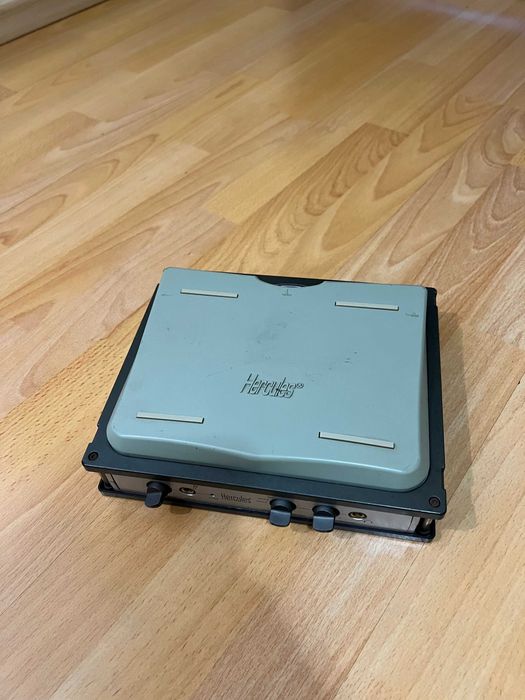 DJ контролер Hercules