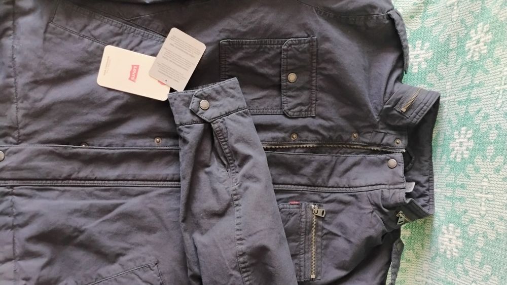 Демизезонная мужская куртка Levi's