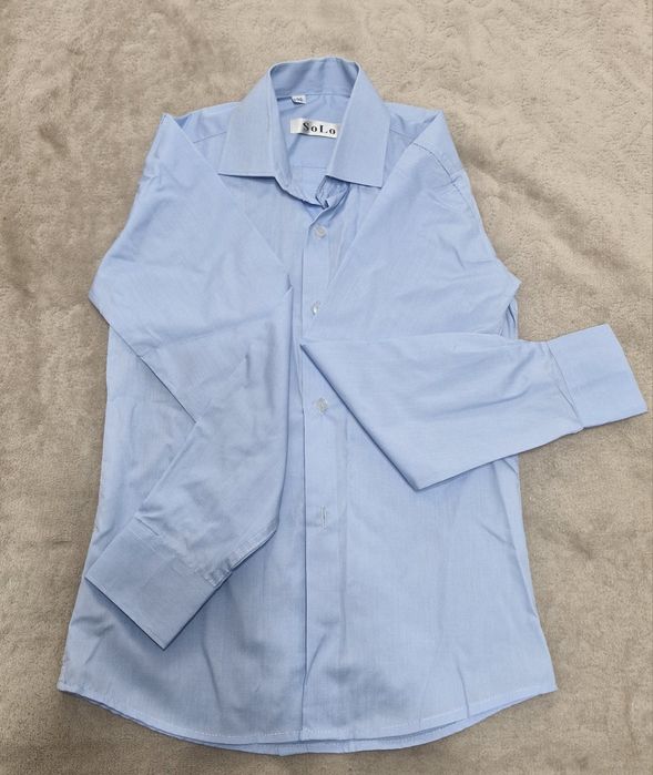 Продам школьную одежду.