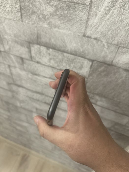 Ofertă iPhone 11 Impecabil pentru piese