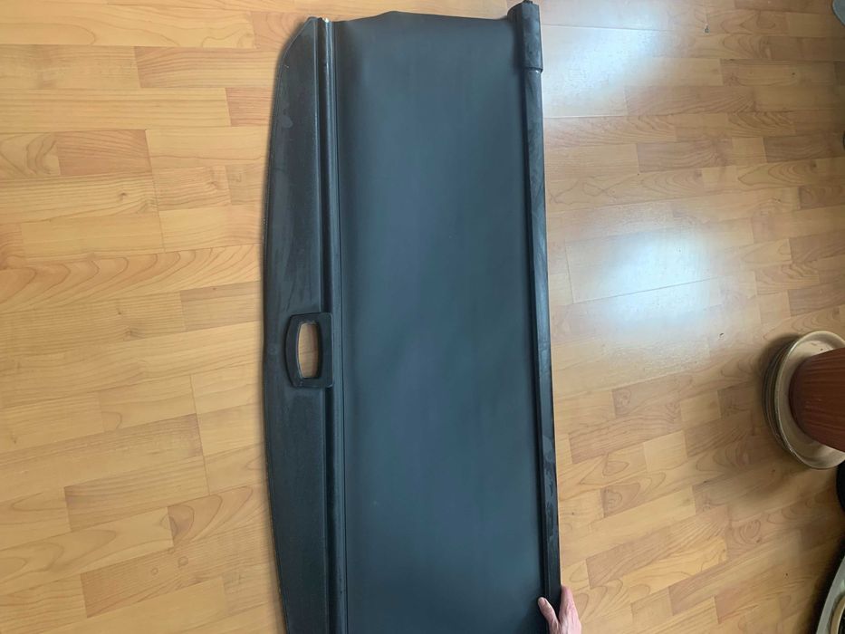 шторка для багажника б /у  идеальное состоянии оригинал Германия