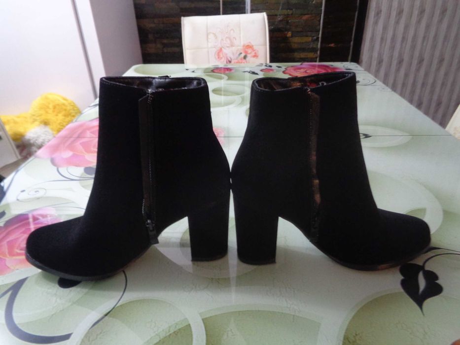 Vand ghetute dama piele intoarsa NR36.