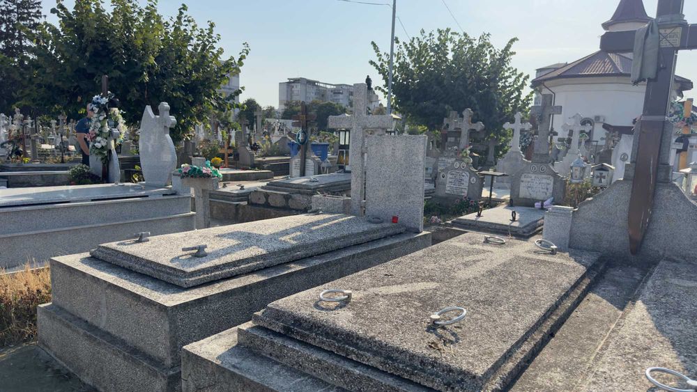 Vand loc de veci Bacau Cimitir Central