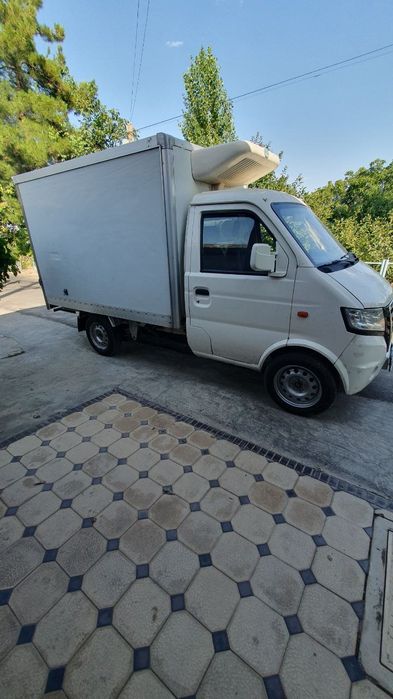 Gonowga  продаётся своя машина китайская год 2014 в хорошем состоянии