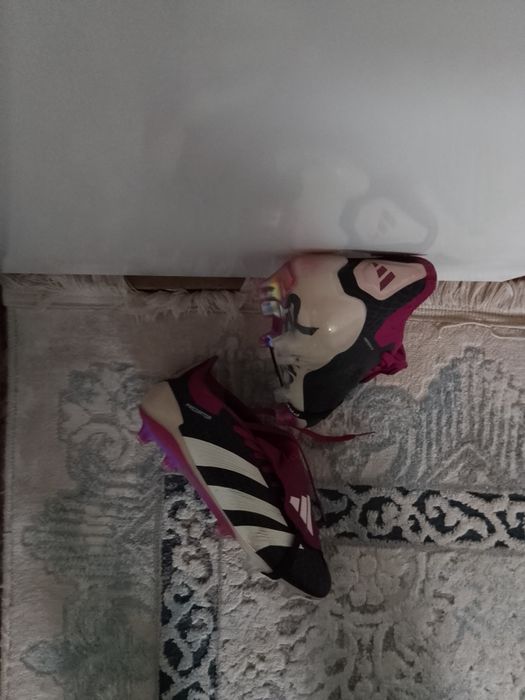 Бутсы  Predator Adidas