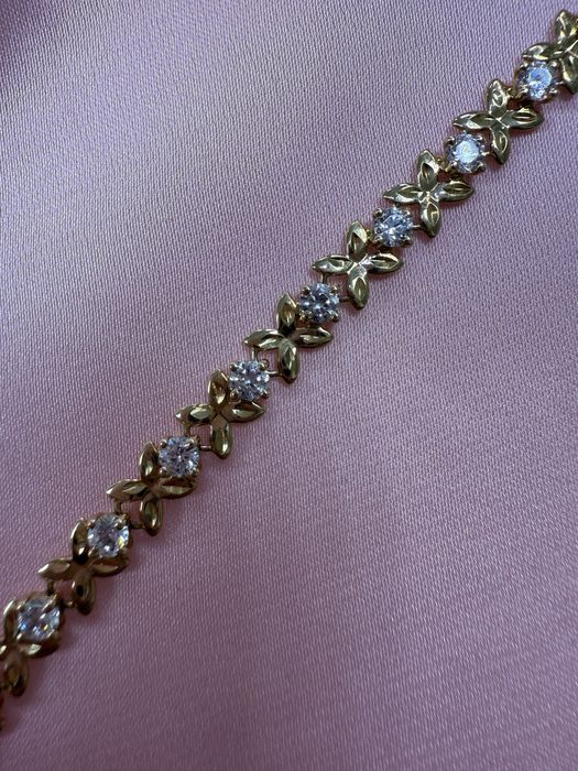 Золотой браслет с фианитами