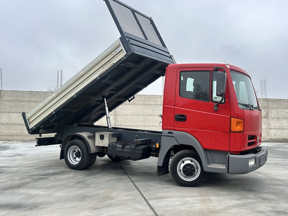 Nissan atleon basculabil trilateral an 2003 120 cai