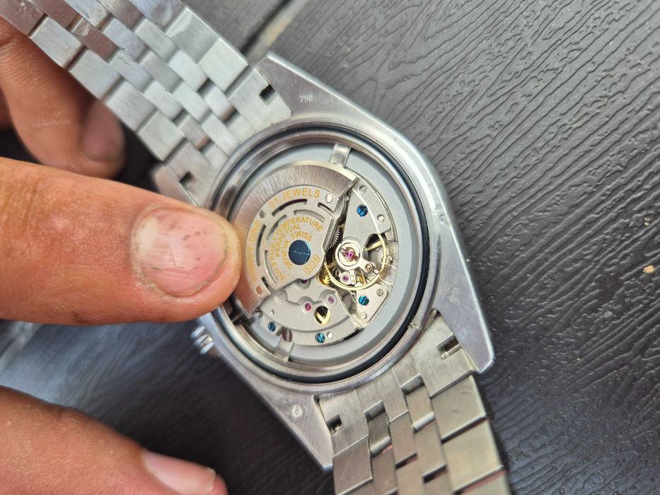 Rolex Vând sau dau la schimb pe o mașină