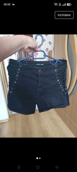 Pantaloni scurți femeie mărime L