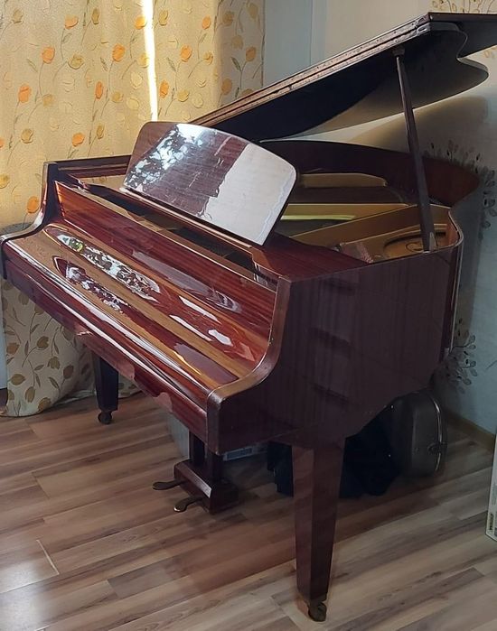 Продаётся рояль Gebr. Niendorf