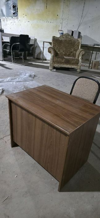 Дарс стол стули сотилад