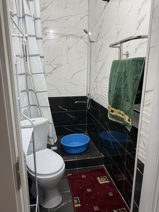 Вогзал олдида 2 хонали квартира сотилади.