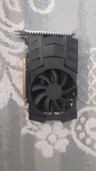 Продам видиокарту amd hd 7670 4gb