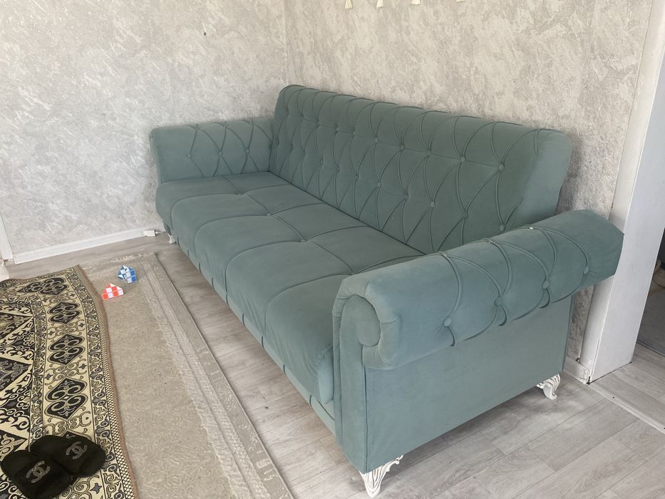 Диван в хорршем состоянии