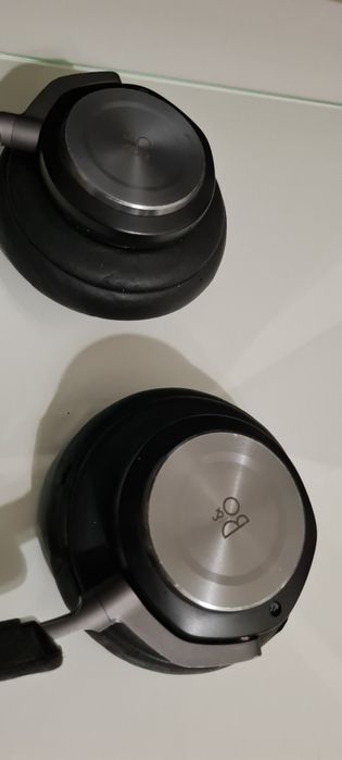 Casti Bang and Olufsen H9