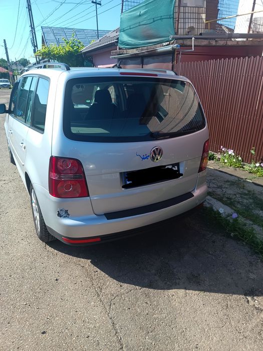 VOLKSWAGEN Touran 2010 — imagine 2