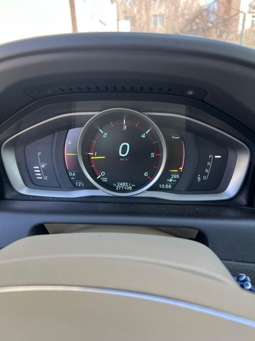 Vând Volvo Xc60 2015